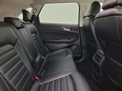 Used 2023 Ford Edge SEL image 19