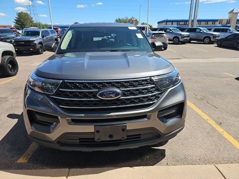 Used 2022 Ford Explorer XLT AWD/4WD image 10