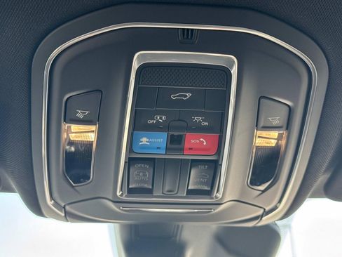 New 2026 Jeep Grand Cherokee L Laredo AWD/4WD image 22