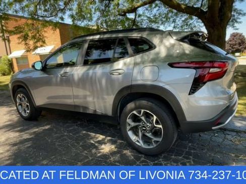 Used 2024 Chevrolet Trax LT w/ Driver Confidence Package FWD image 6