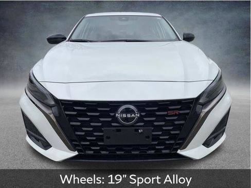Used 2023 Nissan Altima 2.5 SR AWD/4WD image 6