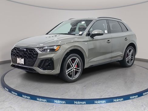 Used 2024 Audi Q5 e Premium Plus w/ Premium Plus Package image 1