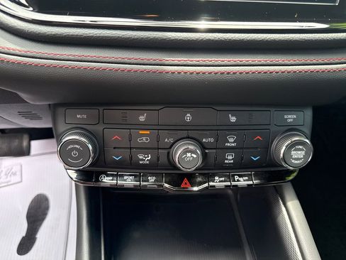 Used 2026 Dodge Durango GT AWD/4WD image 28