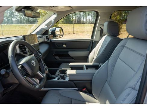 Used 2024 Toyota Tundra Limited image 10
