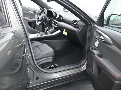 Used 2023 Dodge Hornet GT Plus w/ GT Blacktop Package image 16