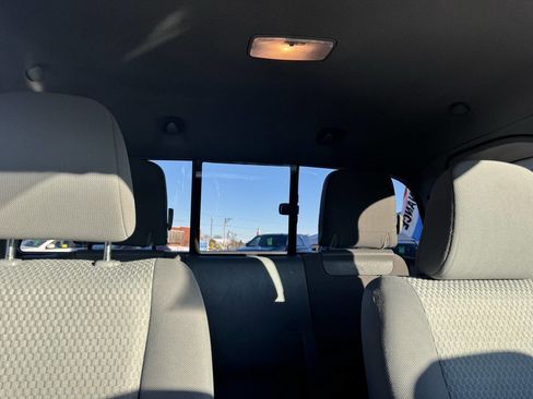 Used 2012 Toyota Tacoma Base 4x4 4dr Access Cab 6.1 ft image 35