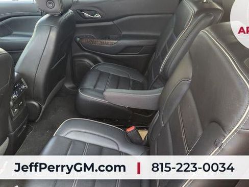 Used 2021 GMC Acadia Denali w/ Denali Ultimate Package AWD/4WD image 10