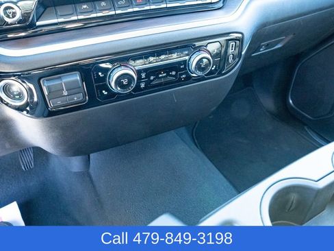 Used 2025 GMC Sierra 1500 SLT image 20