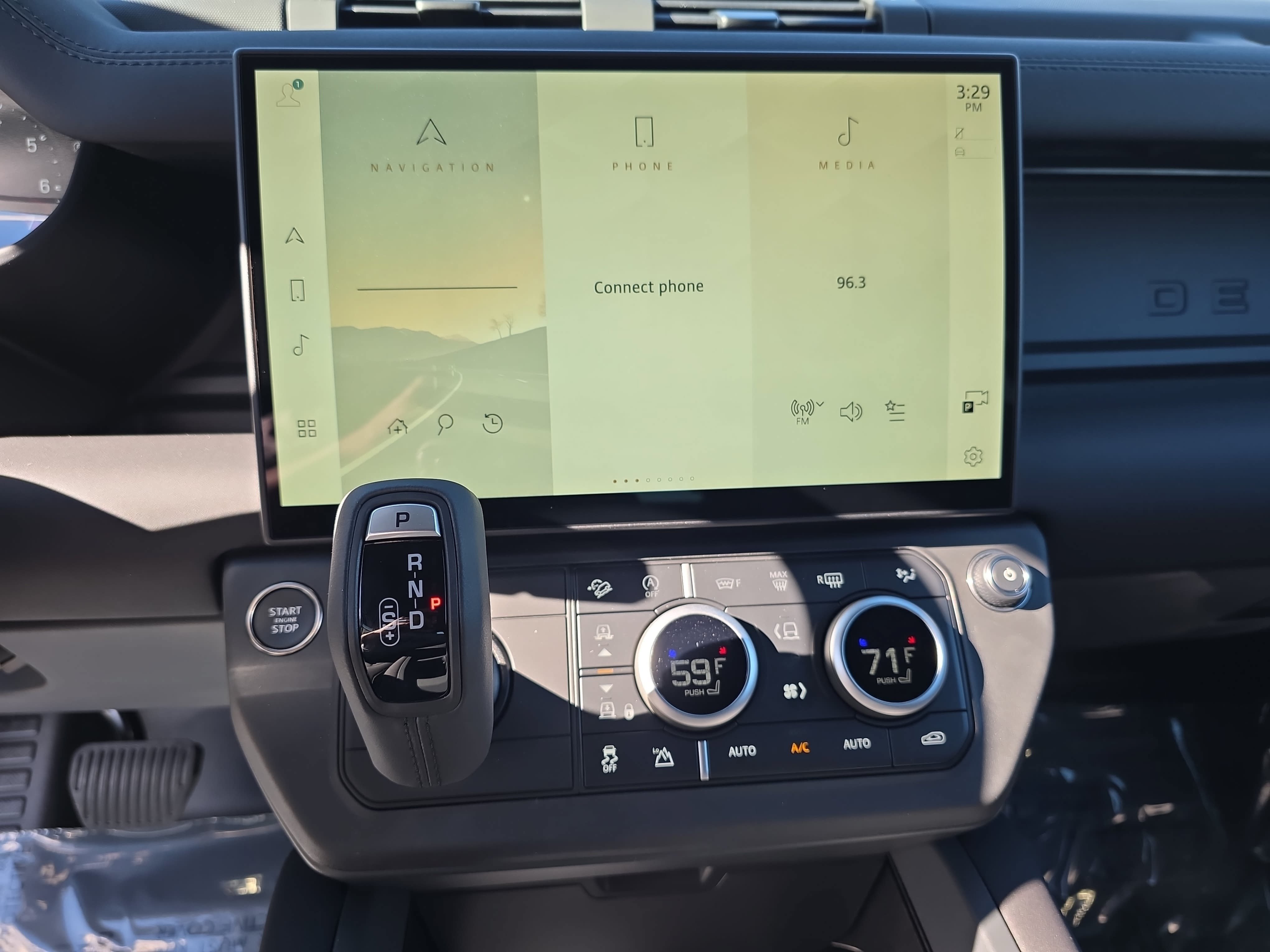 New 2026 Land Rover Defender 110 X-Dynamic SE AWD/4WD image 19