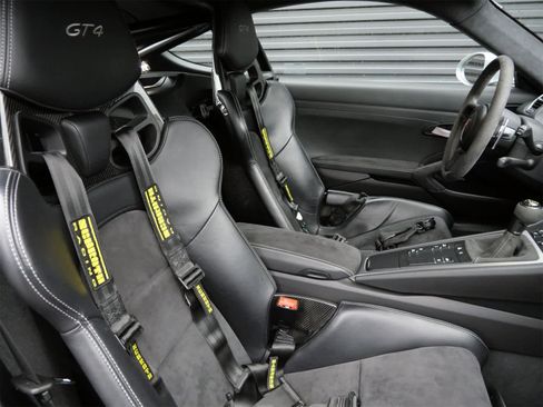 Used 2021 Porsche 718 Cayman GT4 image 29