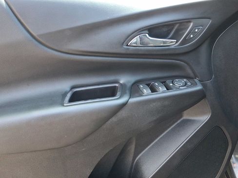 Used 2019 Chevrolet Equinox LT AWD/4WD image 12