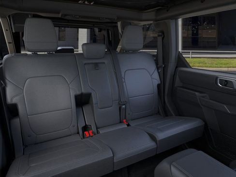 New 2026 Ford Bronco Outer Banks w/ Sasquatch Package image 11