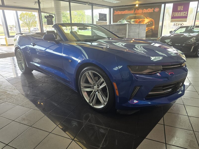 Used 2017 Chevrolet Camaro LT RWD image 4
