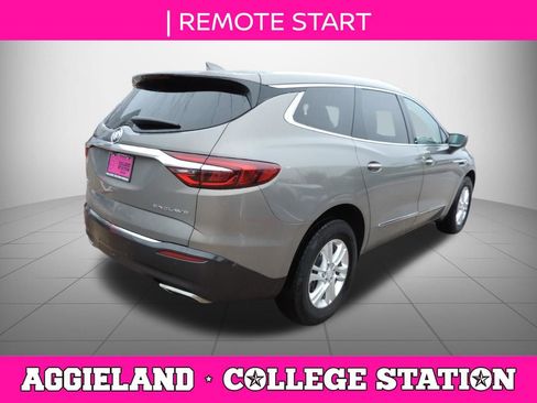 Used 2018 Buick Enclave Essence FWD image 4