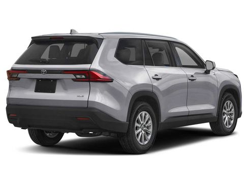 Used 2025 Toyota Grand Highlander FWD image 2