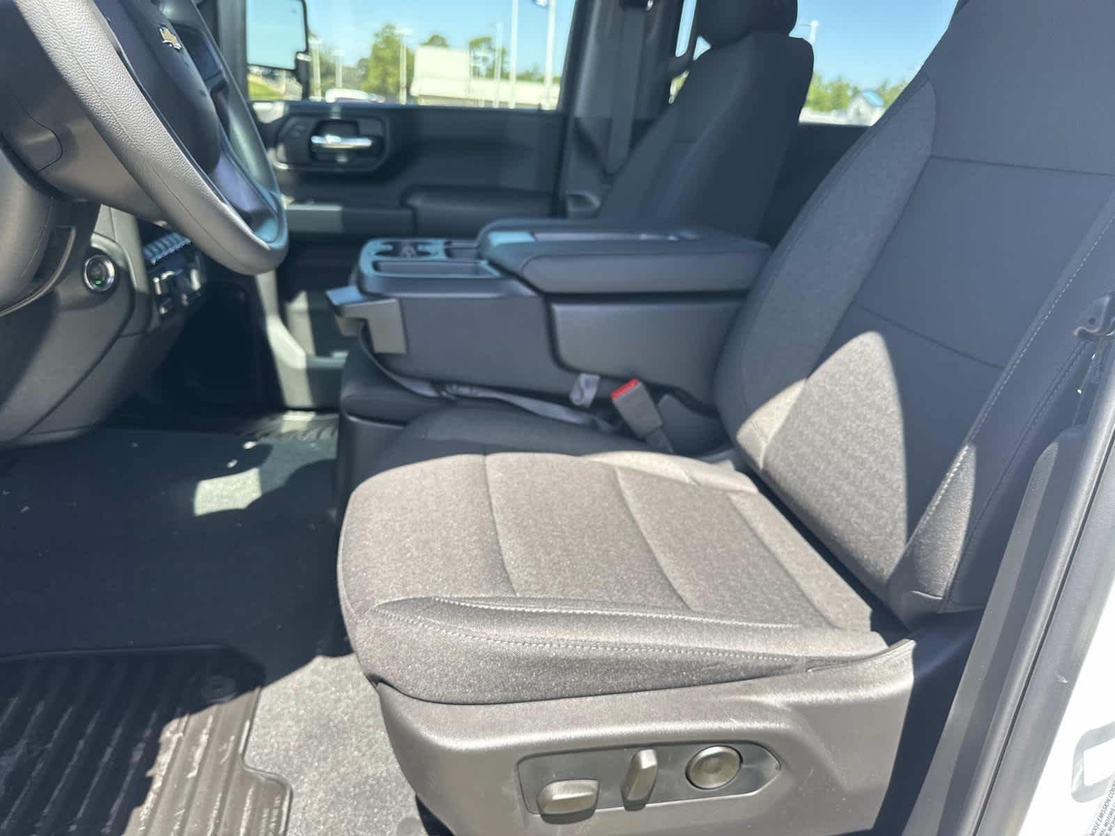 New 2026 Chevrolet Silverado 2500 Custom w/ Custom Value Package AWD/4WD image 11