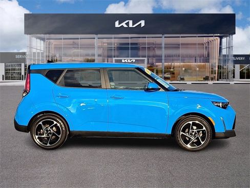 Used 2023 Kia Soul EX image 7