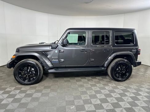 Used 2023 Jeep Wrangler Unlimited Sahara image 6