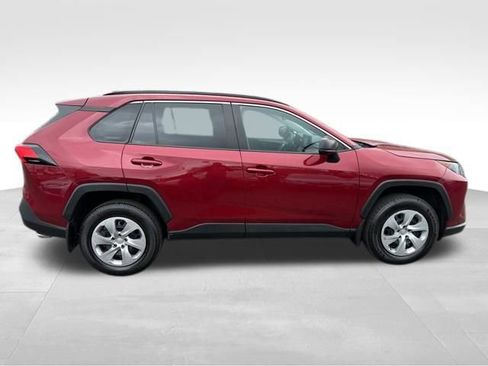 Used 2020 Toyota RAV4 LE image 9