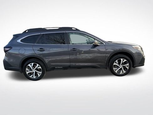 Used 2022 Subaru Outback Limited image 19