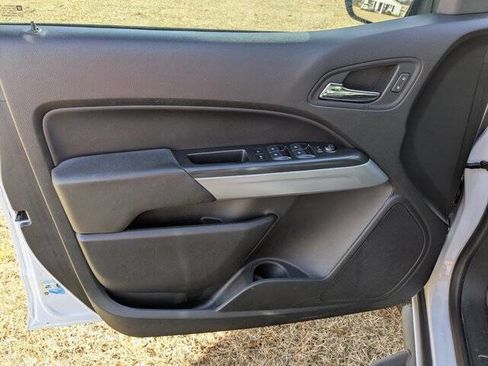 Used 2019 Chevrolet Colorado ZR2 image 12