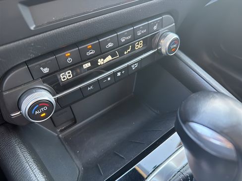 Used 2021 MAZDA CX-5 Touring image 17