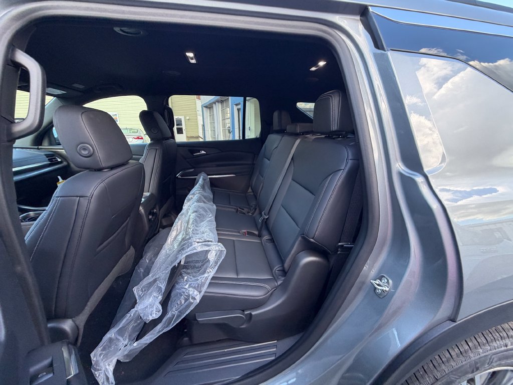 New 2027 Chevrolet Traverse LT AWD/4WD image 10