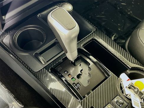 Certified 2024 Toyota 4Runner TRD Off-Road Premium image 16