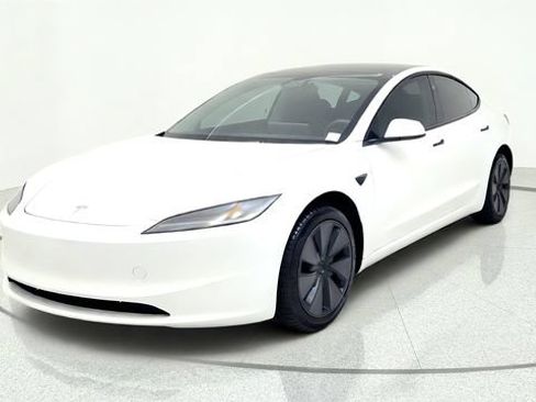Used 2025 Tesla Model 3 RWD image 3