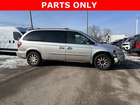 Used 2003 Chrysler Town & Country EX image 12