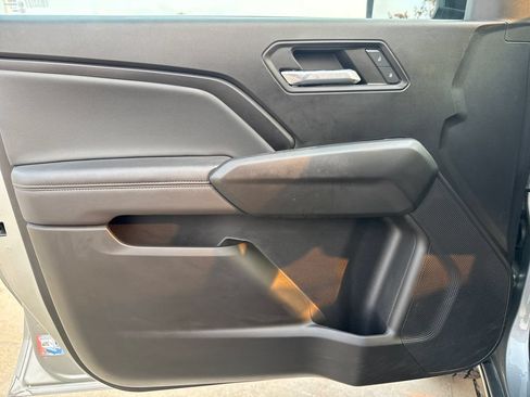 Used 2024 GMC Canyon Elevation w/ Convenience Package AWD/4WD image 16