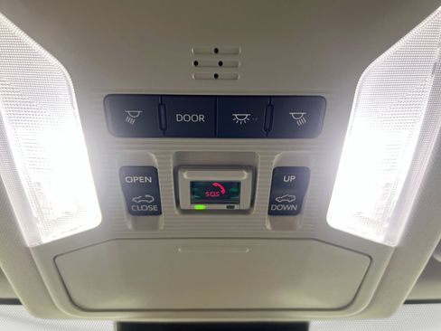 Used 2025 Toyota RAV4 XLE w/ Convenience Package FWD image 21