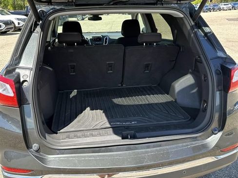 Used 2019 Chevrolet Equinox LT w/ Driver Convenience Package AWD/4WD image 12