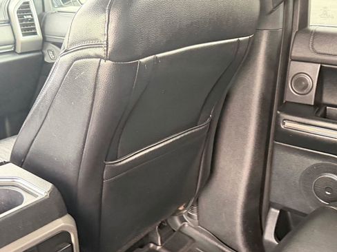 Used 2019 Ford Expedition Max XLT w/ Equipment Group 202A AWD/4WD image 39