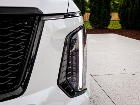 Used 2026 Cadillac Escalade V w/ LPO, ONYX Package AWD/4WD image 6
