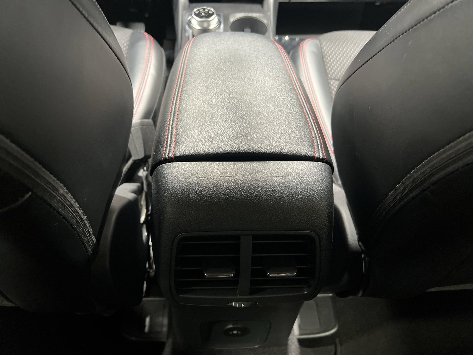 Used 2025 Ford Escape ST-Line AWD/4WD image 20