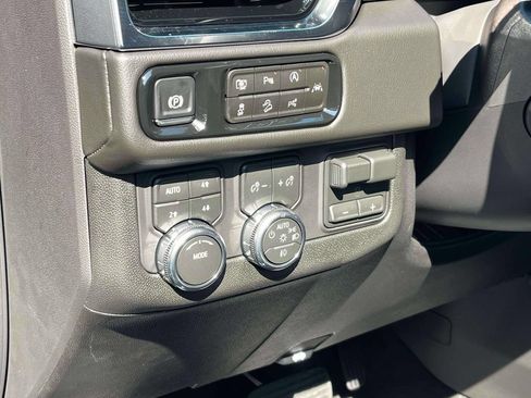 New 2026 GMC Yukon Denali w/ Advanced Technology Package AWD/4WD image 26