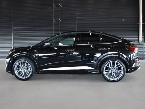 Certified 2025 Audi Q4 e-tron Premium Plus w/ Premium Plus image 10