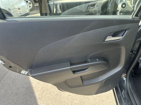 Used 2019 Chevrolet Sonic LT w/ Convenience Package image 18