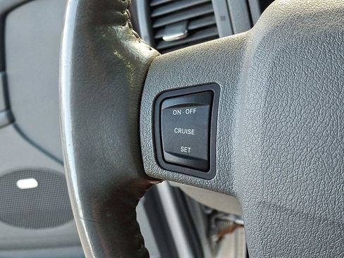 Used 2007 Jeep Grand Cherokee Overland image 20