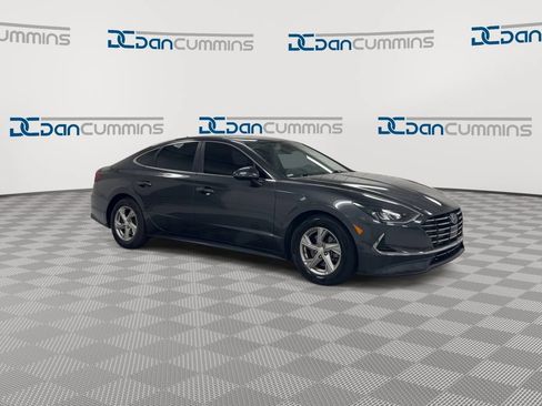 Used 2021 Hyundai Sonata SE FWD image 2