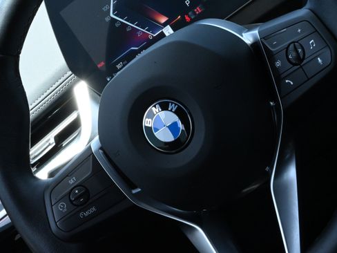 Used 2025 BMW X1 xDrive28i w/ Convenience Package AWD/4WD image 23