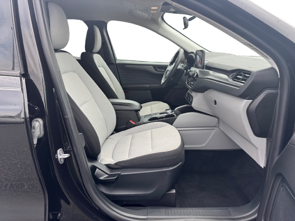 Used 2025 Ford Escape Active AWD/4WD image 15