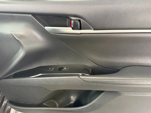 Used 2019 Toyota Camry XSE FWD image 28