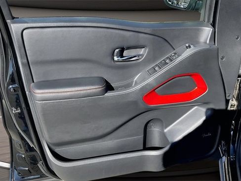 Certified 2025 Nissan Frontier PRO-4X w/ Pro Convenience Package image 21