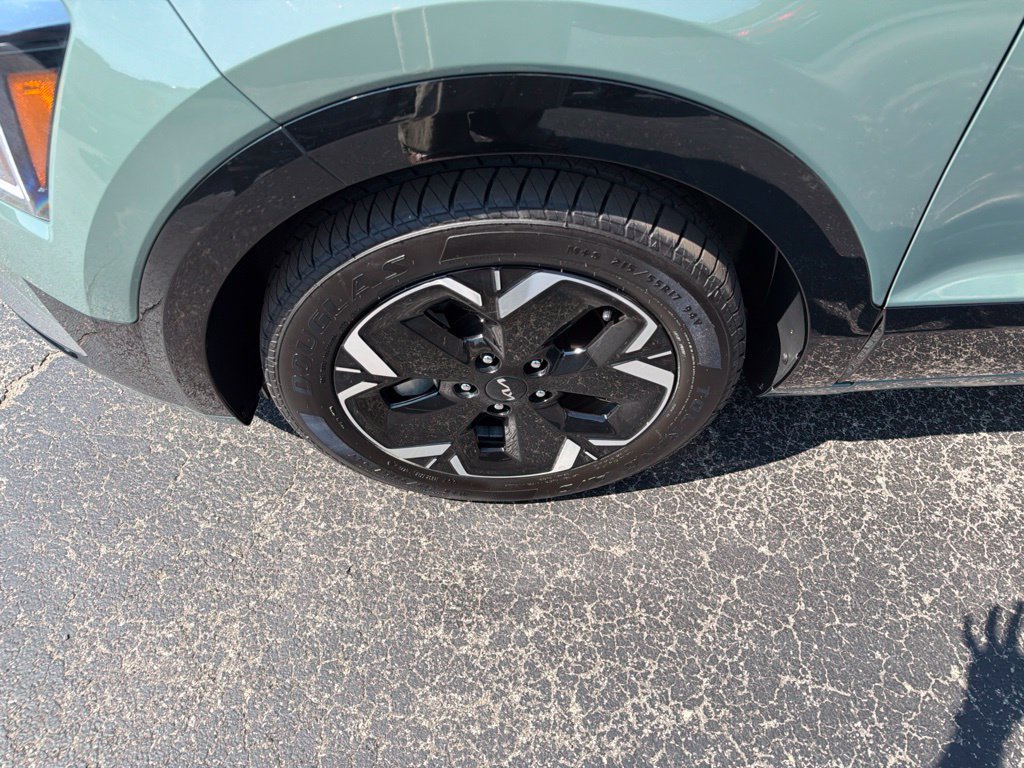 Used 2024 Kia Niro Wind FWD image 9