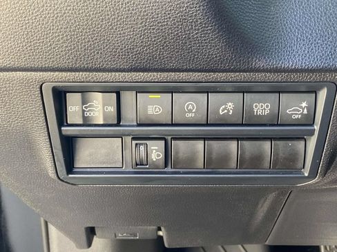 Used 2026 Toyota Tundra SR5 w/ SR5 Convenience Package AWD/4WD image 26