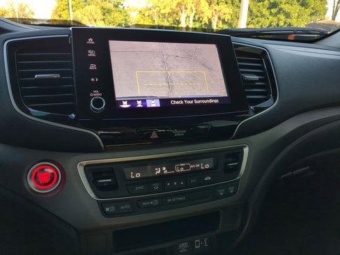 Used 2023 Honda Ridgeline Sport image 23