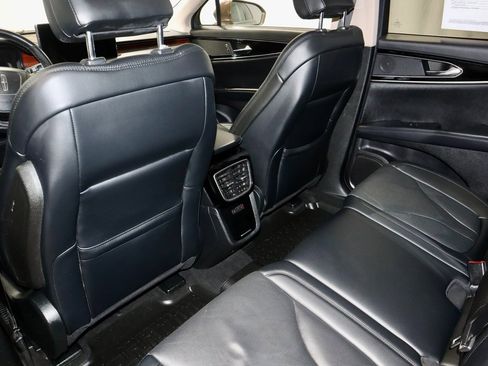 Used 2022 Lincoln Nautilus Reserve image 22