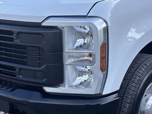 Used 2024 Ford F350 XL w/ 360-Degree Camera Package image 24